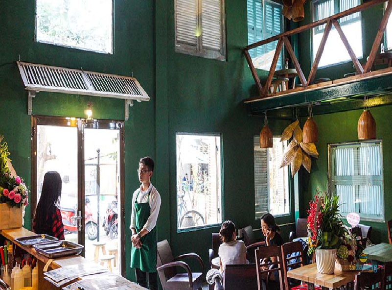 Làm gì để thu hút được khách hàng khi mở quán cà phê?