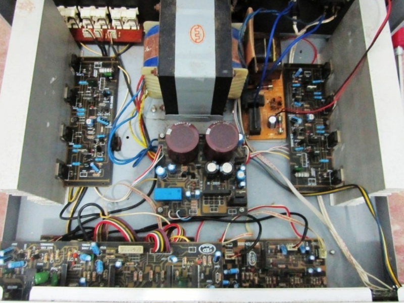 Amply bị hỏng do ảnh hưởng của từ trường Tại sao amply bị rè, bị sôi? Cách khắc phục hiệu quả 99%