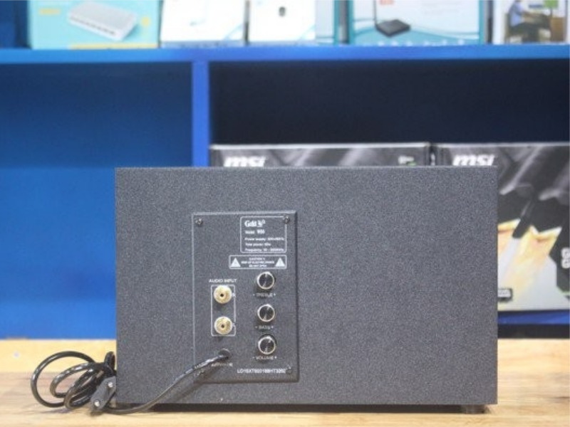 Mặt sau của loa vi tính cho phòng khách W60 Loa vi tính cho phòng khách W60