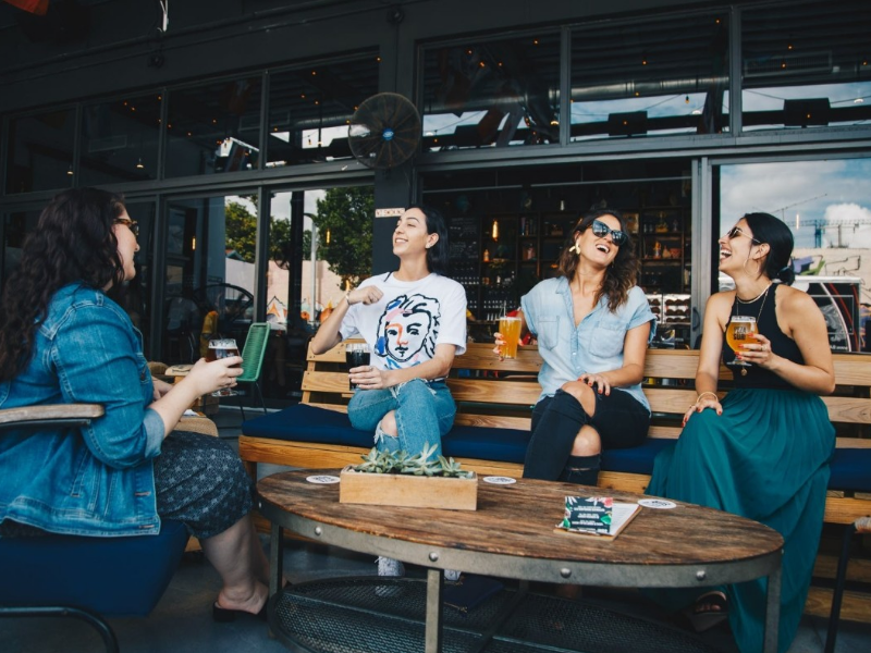 Đối tượng khách hàng quyết định nên phong cách quán cafe Rủi ro trong kinh doanh quán cafe-Điều không thể tránh khỏi