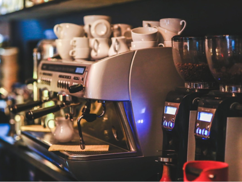 Lắp đặt camera quan sát cho quán cafe tại quầy pha chế Tư vấn trọn gói giải pháp lắp đặt camera quan sát cho quán cafe