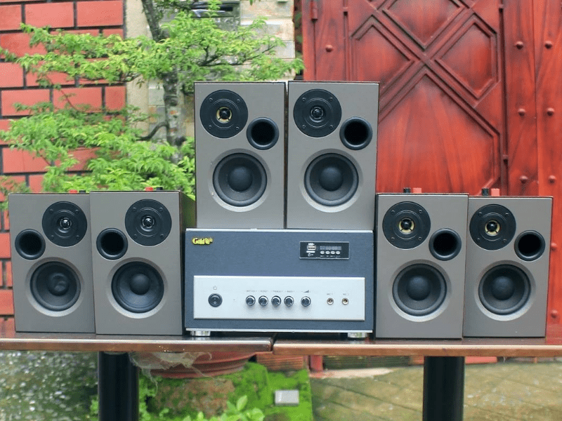 Lựa chọn dòng loa chính hãng sẽ góp phần tạo nên sự sang trọng cho không gian của bạn Cách nhận biết loa chính hãng với loa nhái kém chất lượng