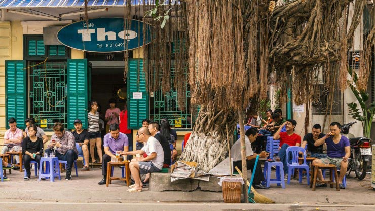 Việc lựa chọn địa điểm mở quán cafe cóc góp phần thu hút được khách hàng