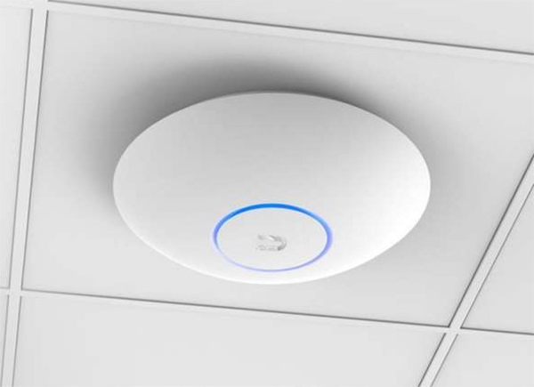 Bộ phát sóng không dây Ubiquiti UniFi AP AC PRO
