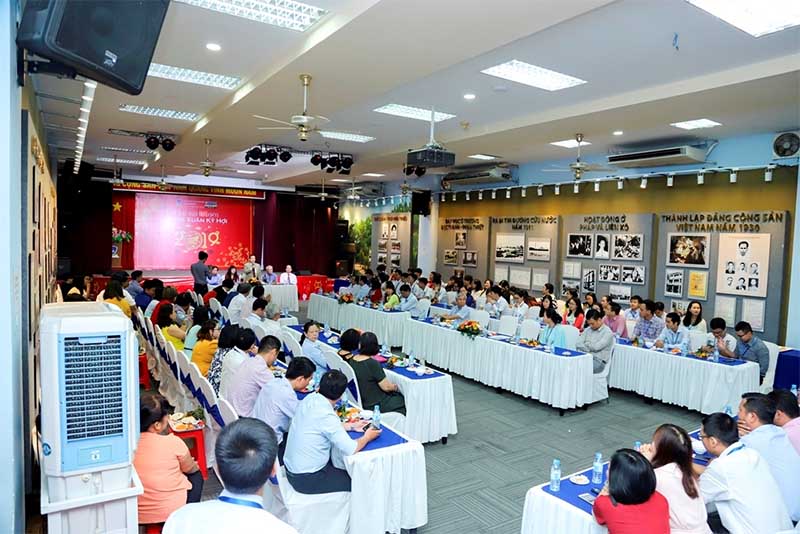 Âm thanh phòng họp cho trường Nguyễn Tất Thành