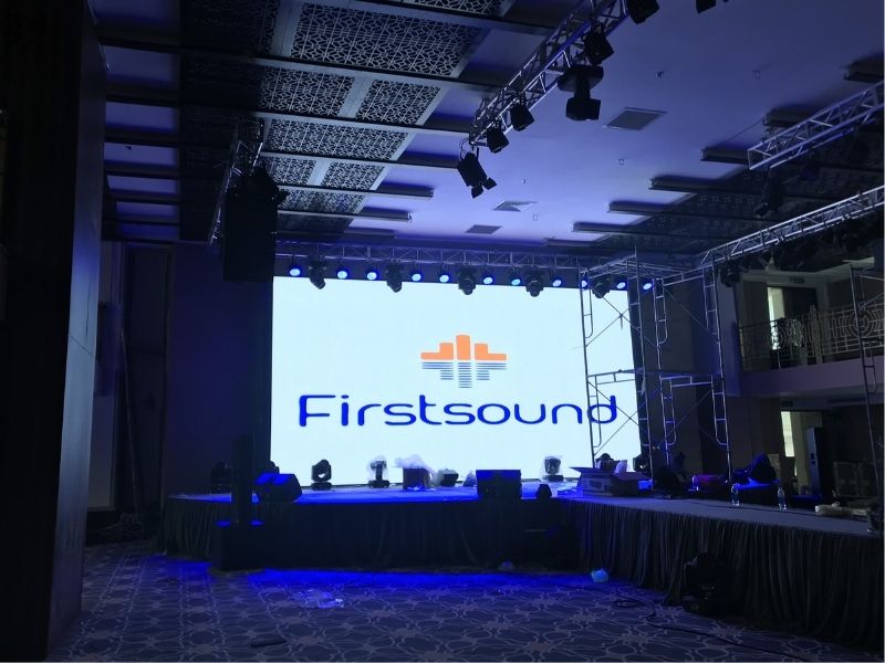 Màn hình led của First Sound tại 83 Lý Chính Thắng