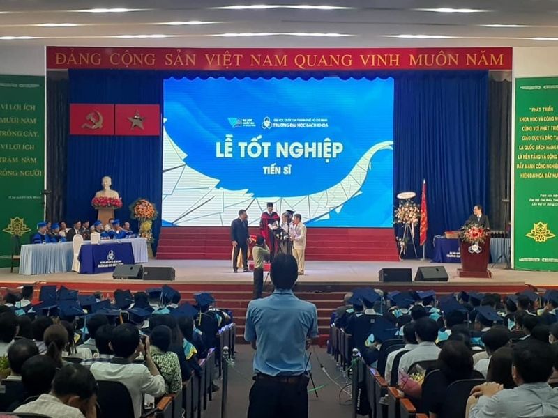 Thuê sân khấu hội nghị Thuê sân khấu hội nghị