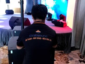 Kỹ thuật viên của Firstsound tại show của Tăng Phúc và Giang Hồng Ngọc-7