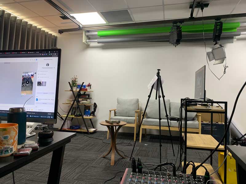 Cho thuê thiết bị livestream của Firstsound-3