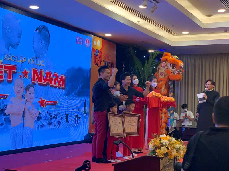 cho-thue-am-thanh-khach-san-rex-Q2