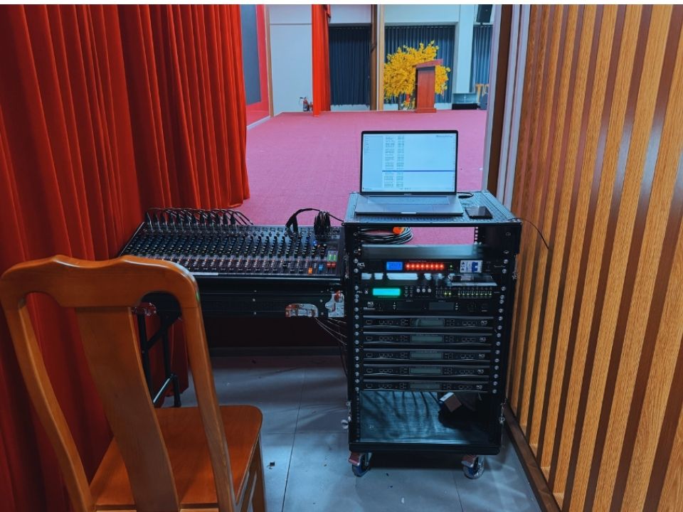 Hội trường THPT Ngô Thời Nhiệm cơ sở Bình Dương-1