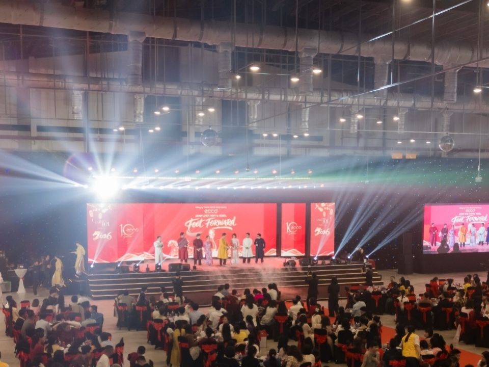 Cho thuê âm thanh ánh sáng sự kiện Year End Party của Ecco Việt Nam-2