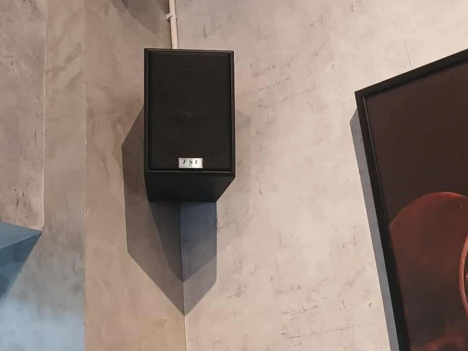Loa treo tường FSL V25